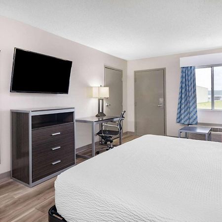 Days Inn By Wyndham Hamilton Kültér fotó